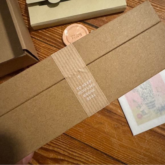 Ffern Spring 24 perfume - Picture 3 of 5